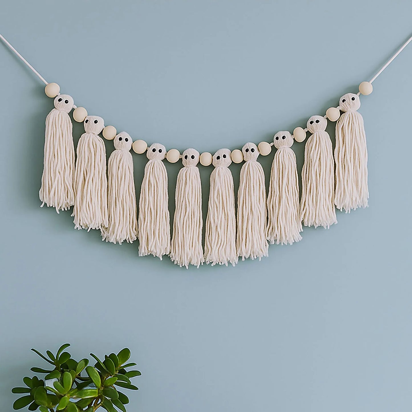 Whimsical Ghost Garland – Handmade Yarn Halloween Mantle Decoration