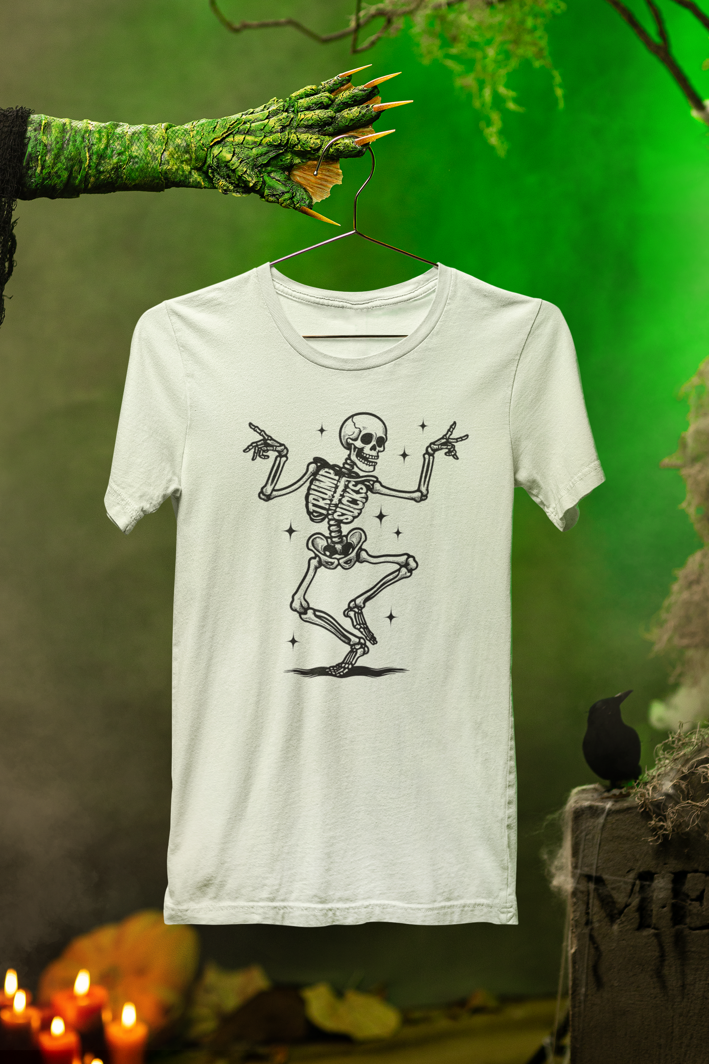 Spooky Trump Sucks Skeleton Halloween Unisex T-Shirt